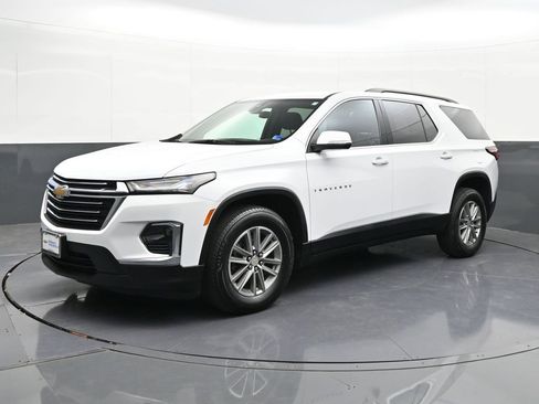 Used 2023 Chevrolet Traverse LT AWD/4WD image 1