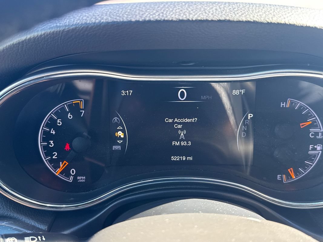 Used 2018 Jeep Grand Cherokee Laredo AWD/4WD image 32