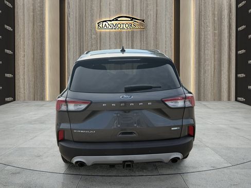 Used 2020 Ford Escape Titanium image 8