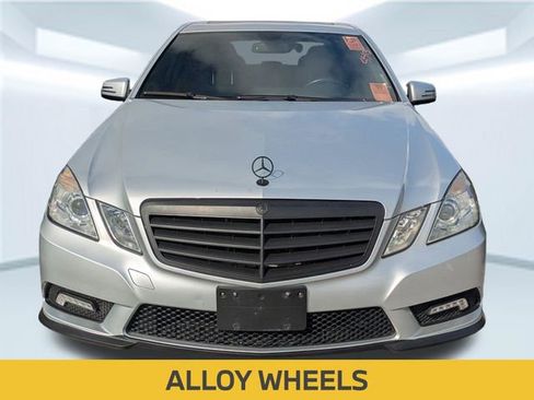 Used 2011 Mercedes-Benz E 350 4MATIC Sedan image 5