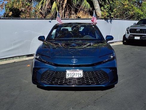 Certified 2025 Toyota Camry Hybrid image 2