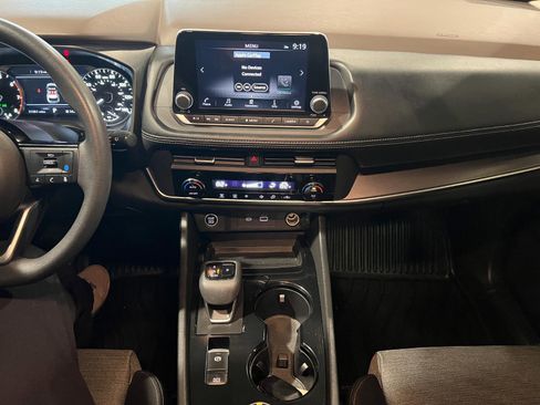 Used 2023 Nissan Rogue SV image 16