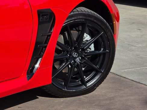 Used 2024 Toyota GR86 Premium image 14