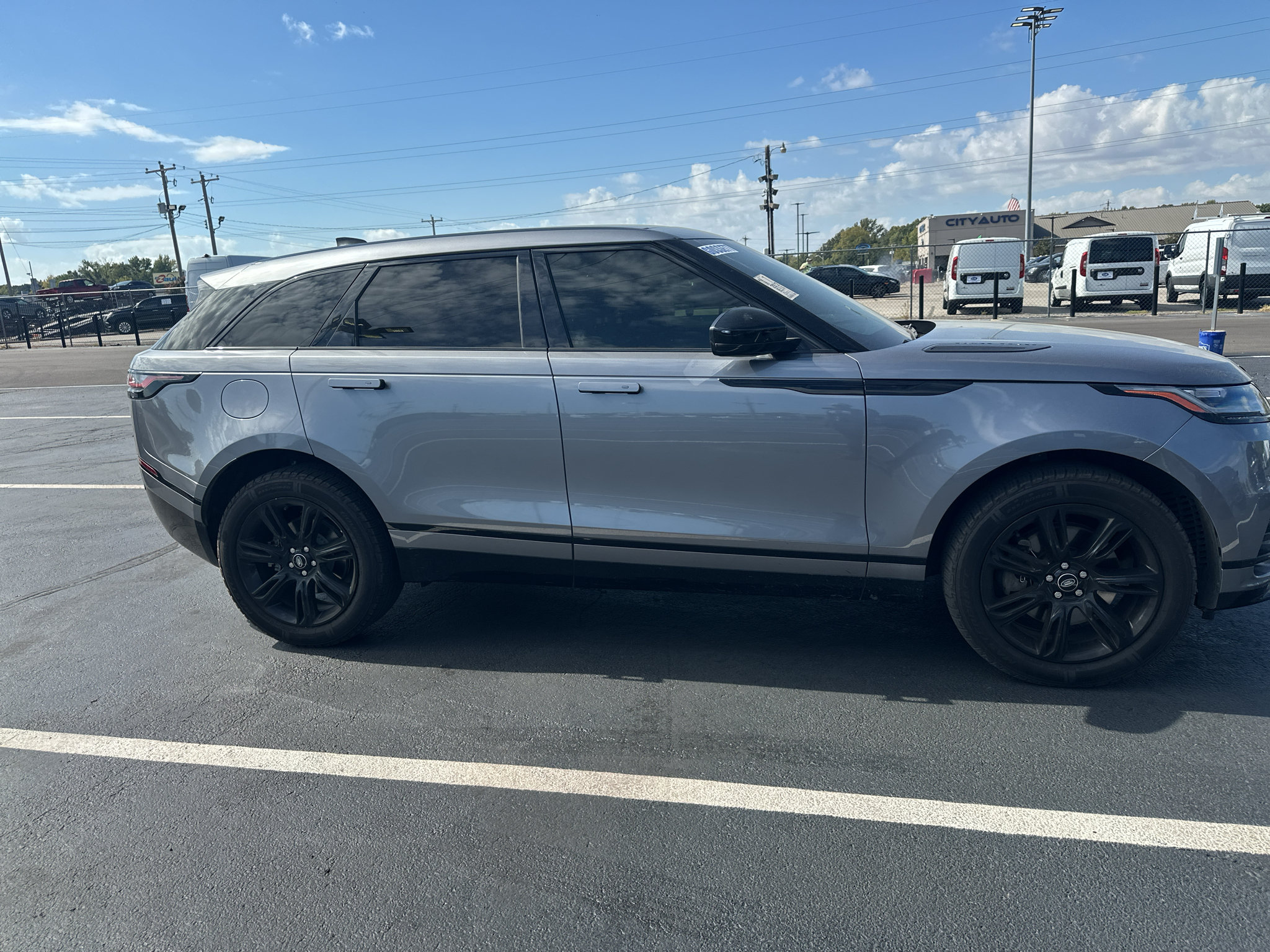 Used 2022 Land Rover Range Rover Velar R-Dynamic S AWD/4WD image 3