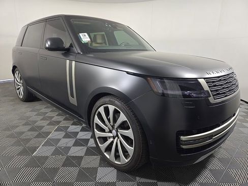 Used 2025 Land Rover Range Rover Long Wheelbase SE AWD/4WD image 4