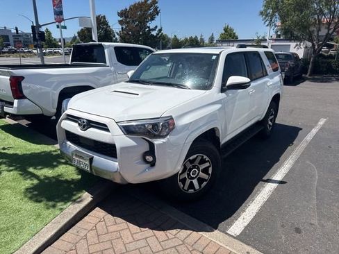 Certified 2023 Toyota 4Runner TRD Off-Road Premium w/ Moonroof Package AWD/4WD image 12