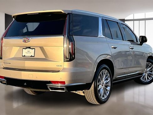 Certified 2022 Cadillac Escalade Premium Luxury w/ Performance Package image 2