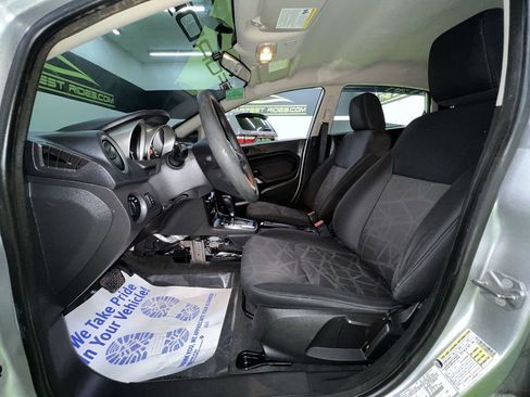 Used 2011 Ford Fiesta SE w/ 203A Rapid Spec Order Code FWD image 16