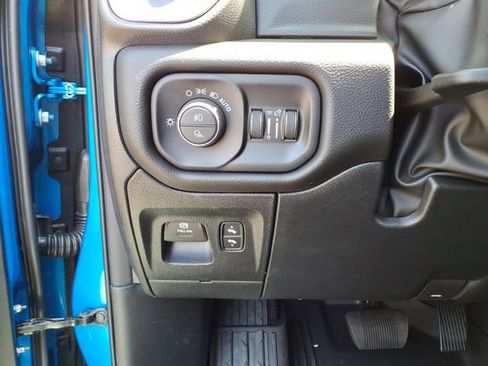 New 2026 RAM 1500 Big Horn AWD/4WD image 16