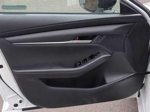 Certified 2025 MAZDA MAZDA3 s w/ Black Accent Package image 11