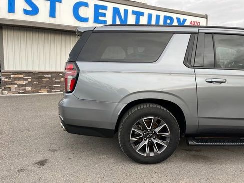 Used 2022 Chevrolet Suburban Z71 w/ Off-Road Capability Package image 18