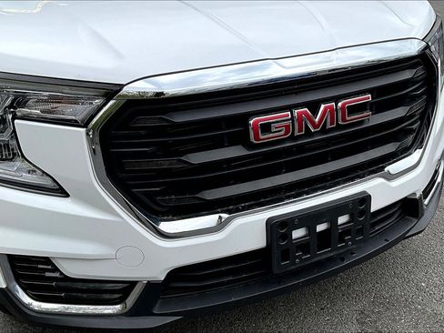 Used 2024 GMC Terrain SLE w/ Driver Convenience Package AWD/4WD image 24