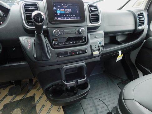 New 2024 RAM ProMaster 2500 w/ Quick Order Package 22G SLT image 20