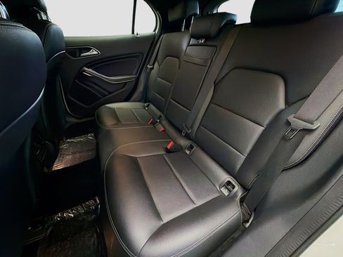 Used 2018 Mercedes-Benz GLA 250 image 13