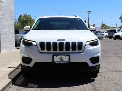 Used 2020 Jeep Cherokee Latitude FWD image 16