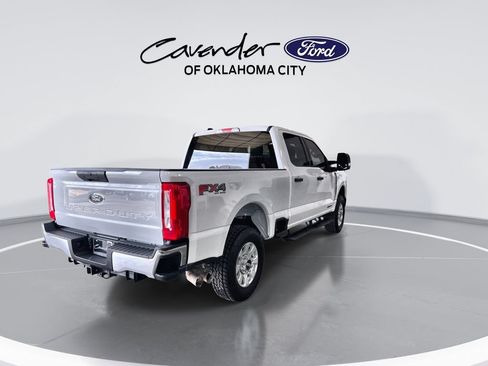 Used 2024 Ford F250 XLT w/ FX4 Off-Road Package AWD/4WD image 8
