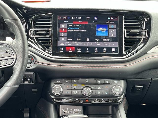 Used 2025 Dodge Durango GT AWD/4WD image 15
