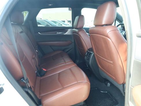Used 2023 Cadillac XT5 Premium Luxury w/ Technology Package AWD/4WD image 22