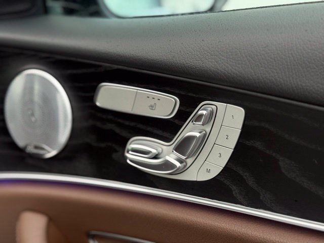 Used 2018 Mercedes-Benz E 300 4MATIC image 18