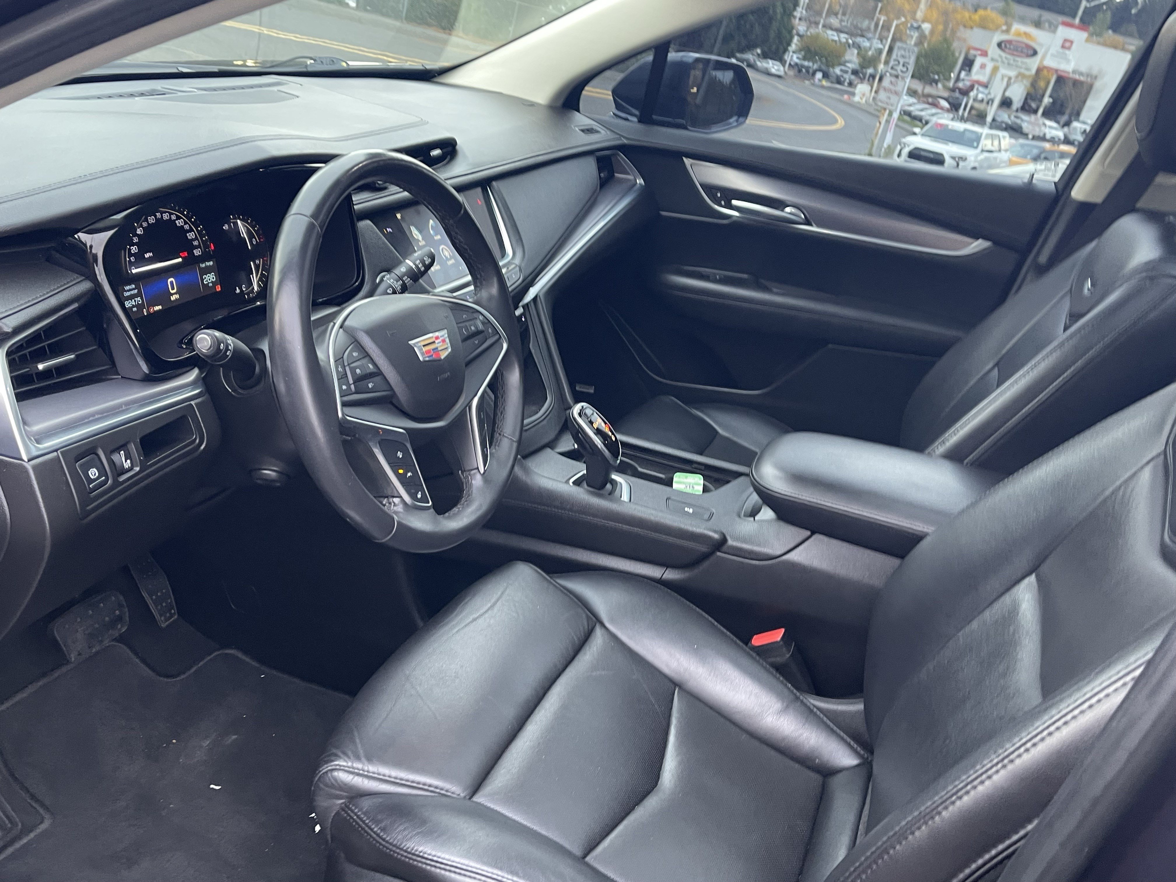 Used 2018 Cadillac XT5 Luxury w/ Driver Awareness Package FWD image 10