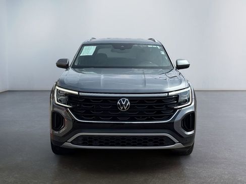 Used 2024 Volkswagen Atlas Cross Sport SE image 2