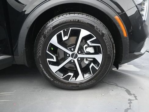 Used 2024 Kia Sportage EX FWD image 18