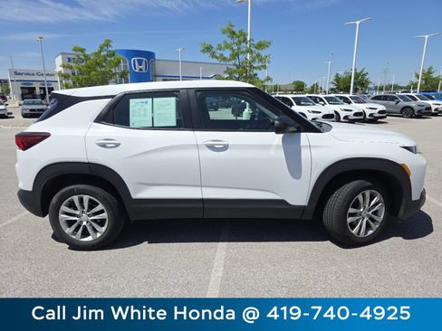 Used 2023 Chevrolet TrailBlazer LS AWD/4WD image 17
