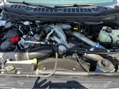 Certified 2025 Ford F250 XLT AWD/4WD image 19