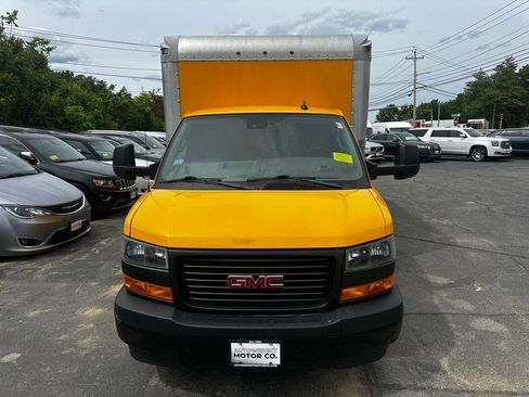 Used 2019 GMC Savana 3500 Extended w/ Driver Convenience Package RWD image 8
