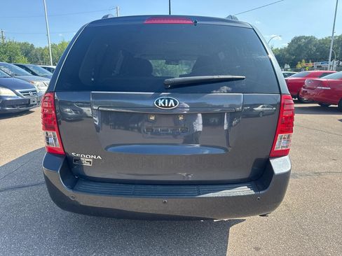 Used 2014 Kia Sedona LX FWD image 6