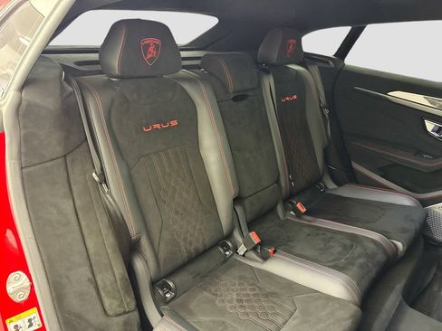 Used 2023 Lamborghini Urus Performante AWD/4WD image 30