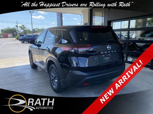 Used 2021 Nissan Rogue S FWD image 7