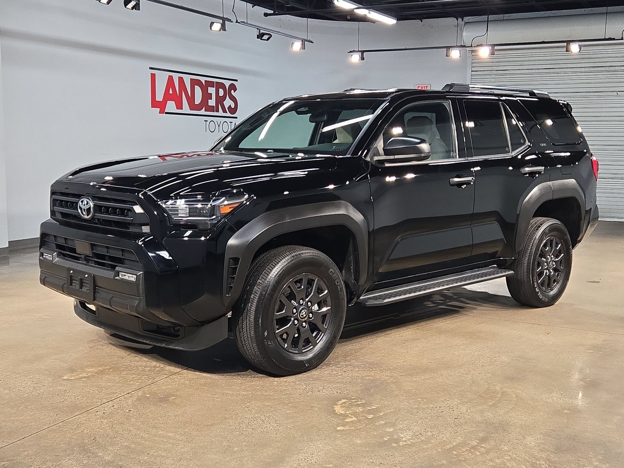Certified 2025 Toyota 4Runner SR5 AWD/4WD image 3