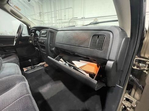 Used 2004 Dodge Ram 2500 Truck SLT w/ Trailer Tow Group image 16