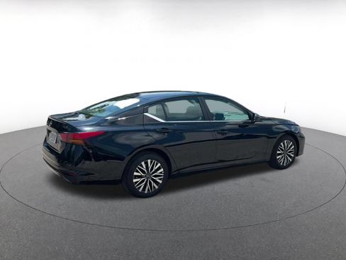 Used 2026 Nissan Altima 2.5 SV FWD image 14