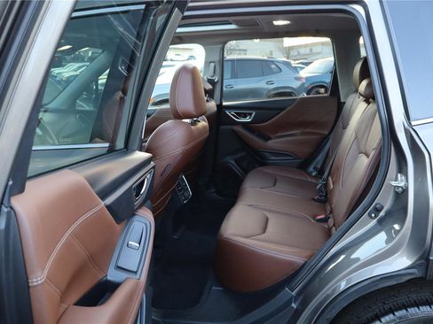 Used 2020 Subaru Forester Touring image 29
