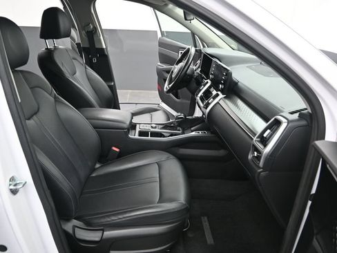 Used 2021 Kia Sorento S FWD image 29