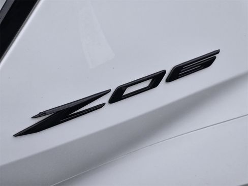 Used 2024 Chevrolet Corvette Z06 image 12