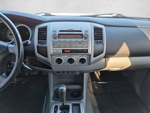 Used 2011 Toyota Tacoma 2WD Double Cab image 13