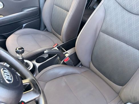 Used 2015 Kia Soul FWD image 18