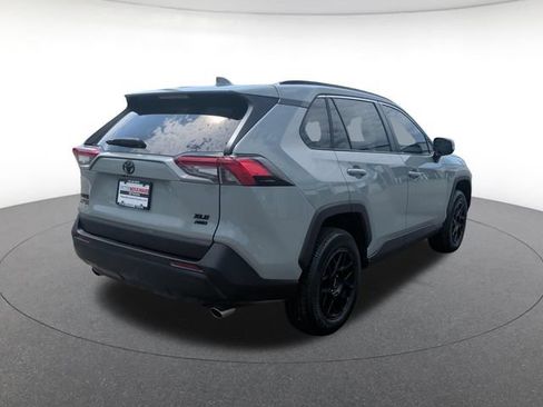 Used 2021 Toyota RAV4 XLE Premium AWD/4WD image 6