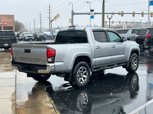 Used 2019 Toyota Tacoma SR5 image 4