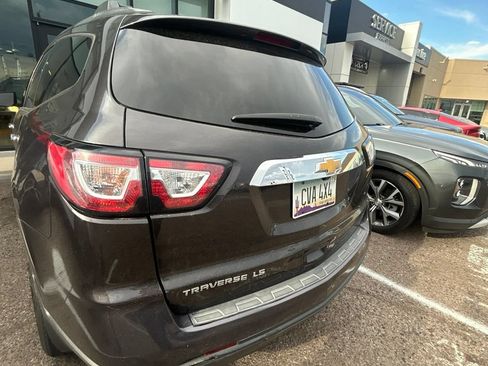 Used 2017 Chevrolet Traverse LS FWD image 7