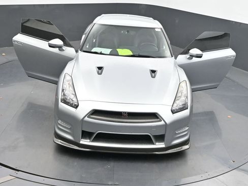 Used 2012 Nissan GT-R Premium AWD/4WD image 61