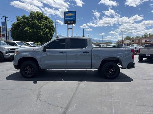 Used 2024 Chevrolet Silverado 1500 LT Trail Boss w/ Convenience Package II AWD/4WD image 4