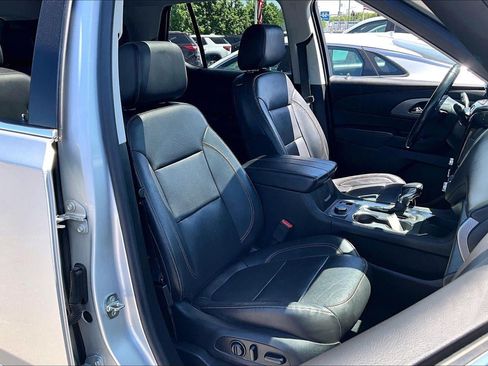 Used 2021 Chevrolet Traverse Premier AWD/4WD image 6