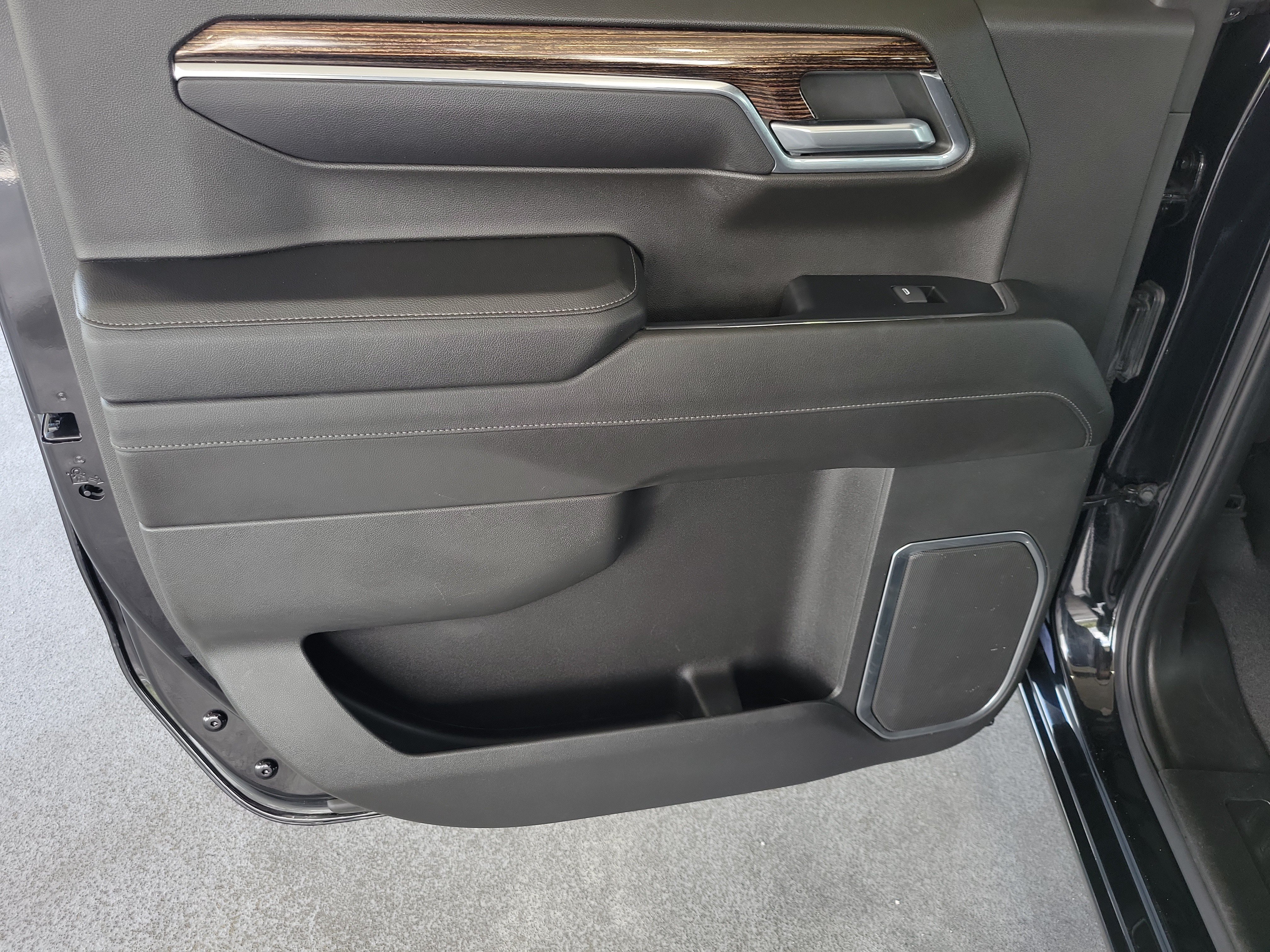 Used 2023 GMC Sierra 1500 Elevation RWD image 10