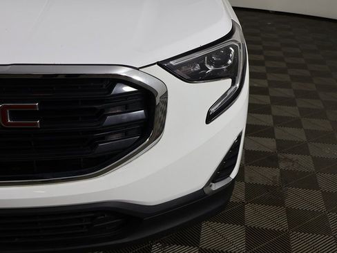 Used 2021 GMC Terrain SLE image 11