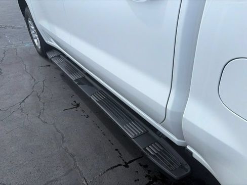 Used 2023 Chevrolet Silverado 1500 LT AWD/4WD image 7