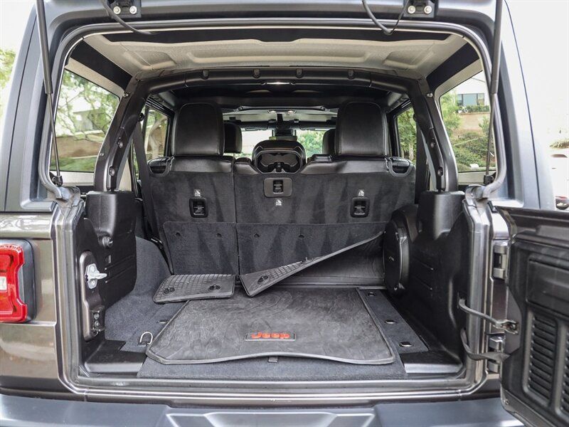 Used 2019 Jeep Wrangler Unlimited Rubicon AWD/4WD image 31
